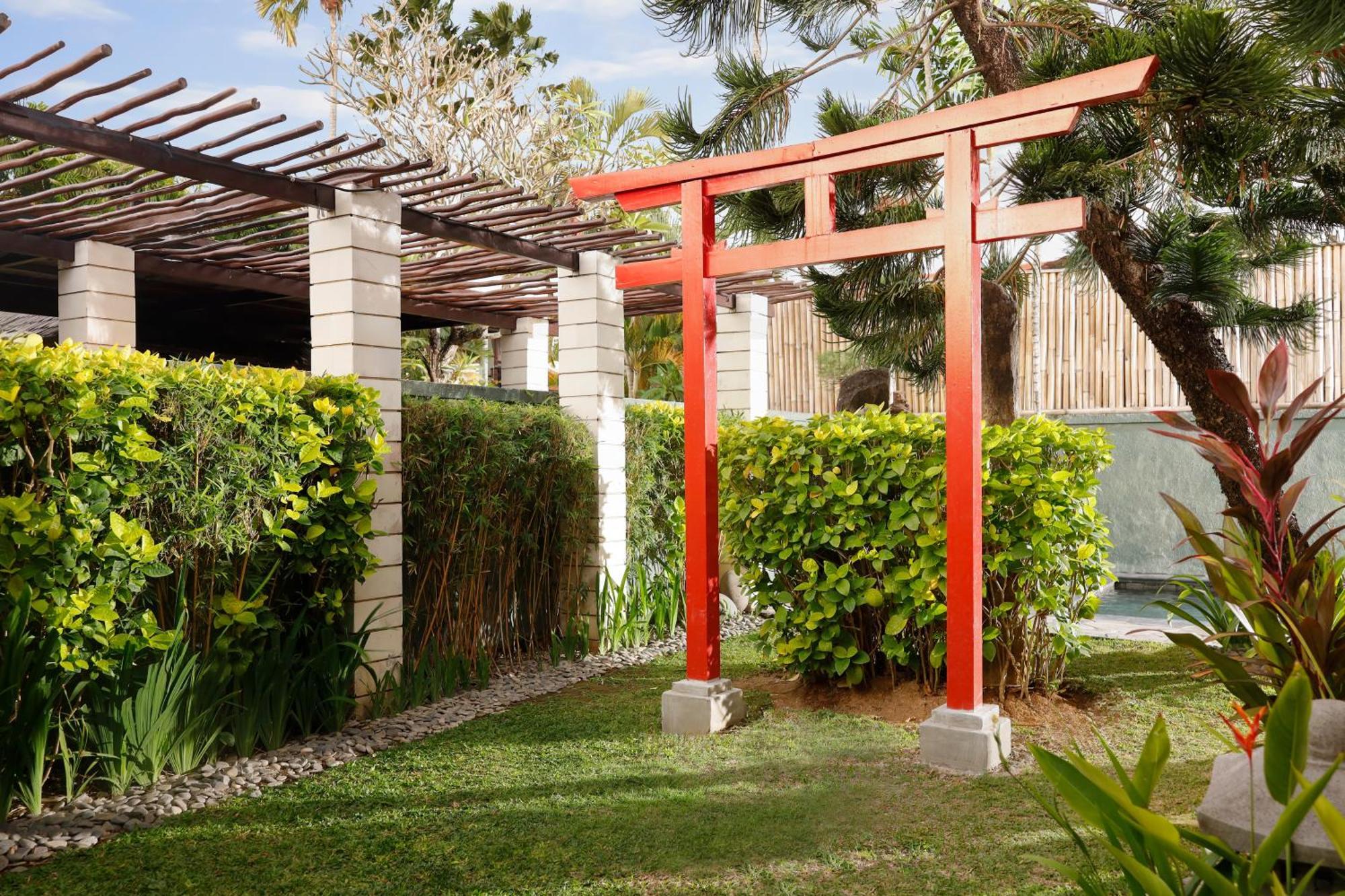 Shanti Estate Seminyak By Nakula Exterior photo