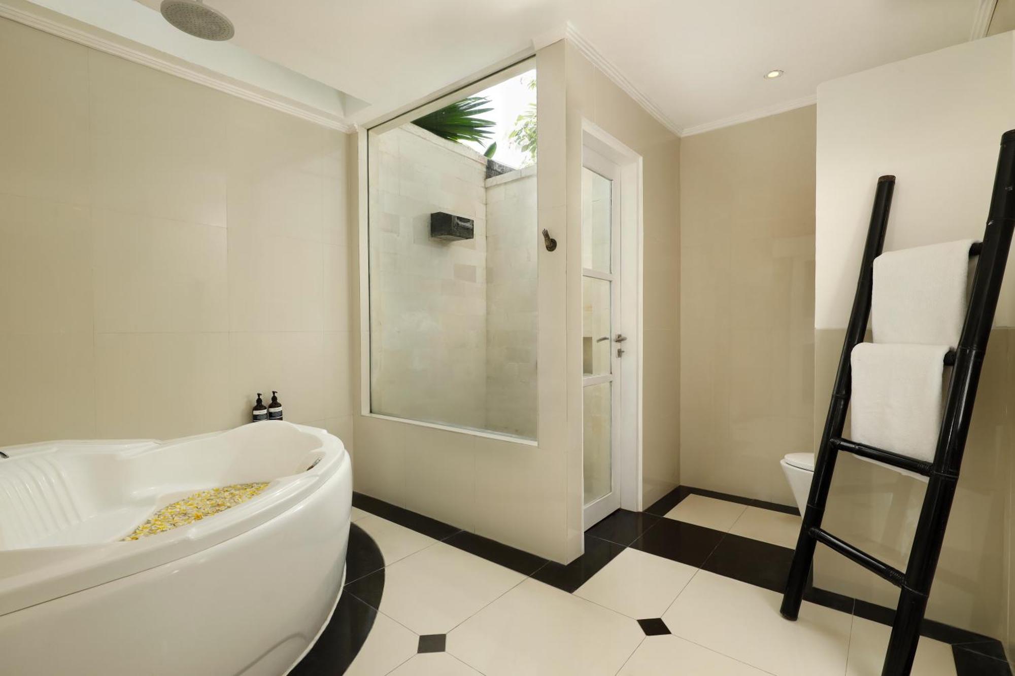Shanti Estate Seminyak By Nakula Exterior photo